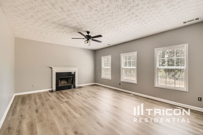 Building Photo - 142 Nobility Ln