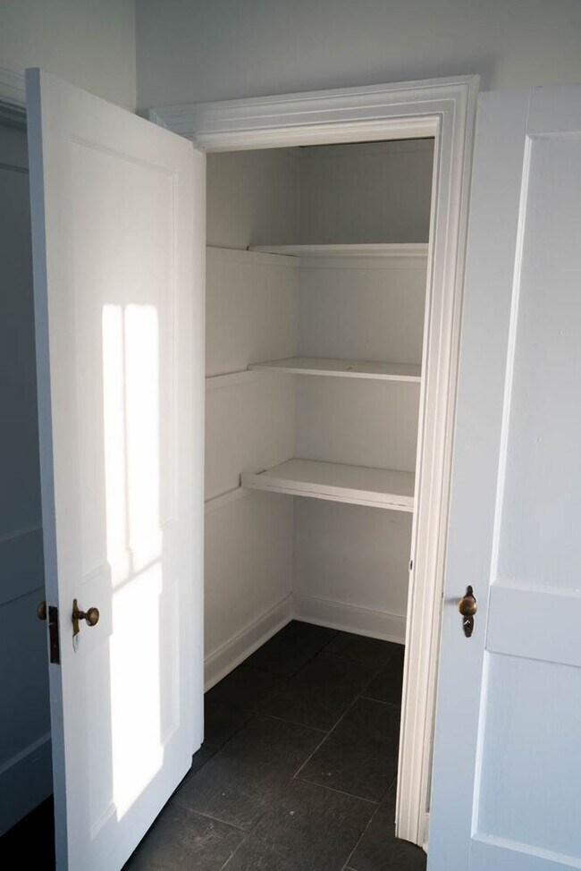 Building Photo - Lovely, Renovated Vintage 3 BR Home! Off-Street Parking, Covered Porch & Patio; Dogs Ok!