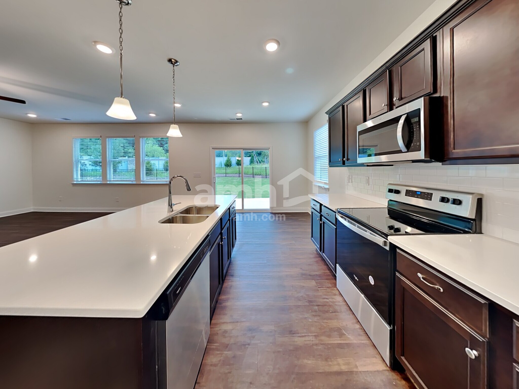 Building Photo - 719 Carnaby Ln
