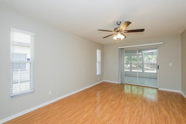 Building Photo - 4708 31st St Ct E