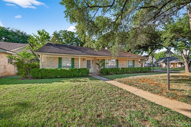Primary Photo - 9602 S Petersham Dr