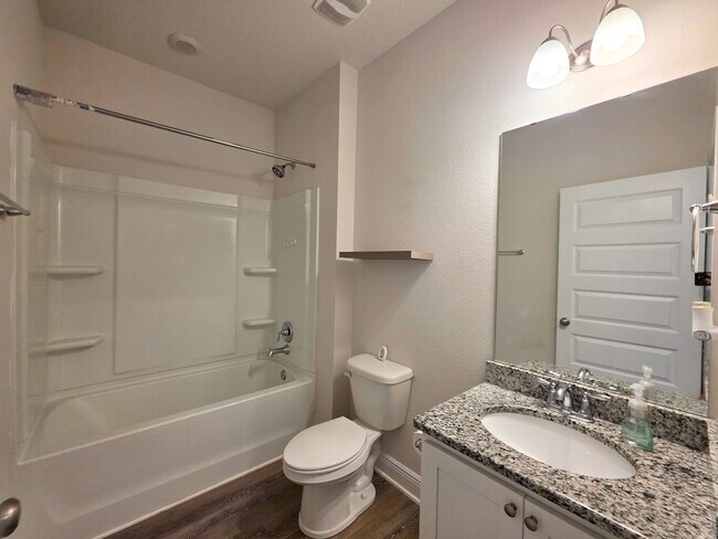 Building Photo - 7757 Burnside Lp