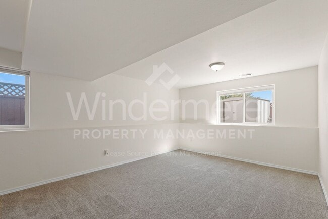 Building Photo - 507 S Lawson St