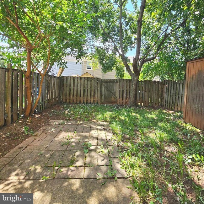 Building Photo - 8994 Bonham Cir