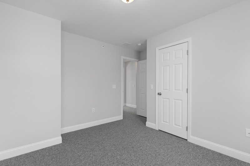 Building Photo - 21 Karatzas Avenue