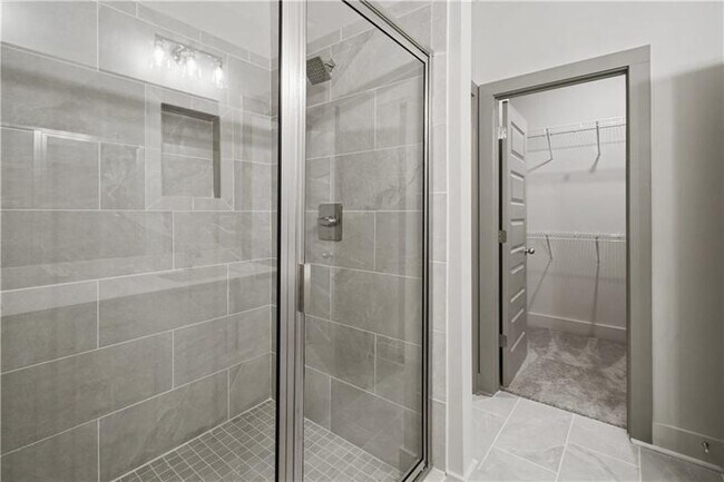 Building Photo - 4225 Fern River Trl