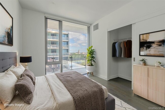 Building Photo - 131-03 40th Rd