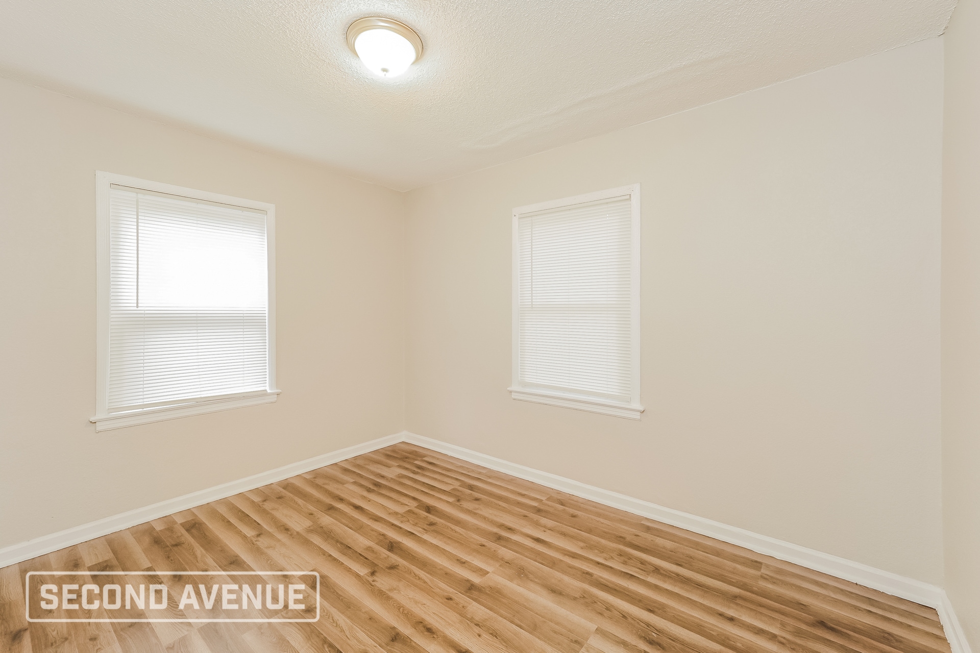 Building Photo - 4412 Kensington Ave