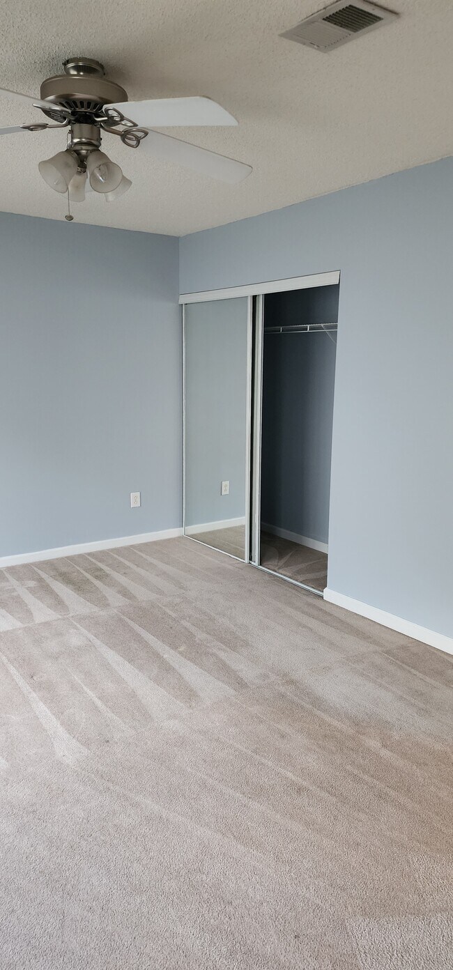 Building Photo - 4 Ledgerock Way