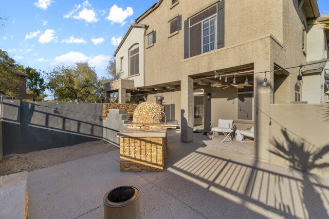 Building Photo - 470 N 168th Ln