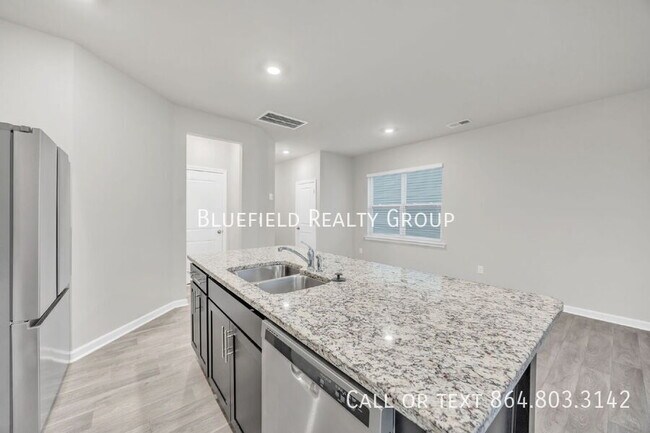 Building Photo - 1329 Wunder Way