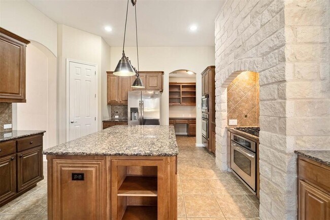 Building Photo - 15913 Spillman Ranch Loop