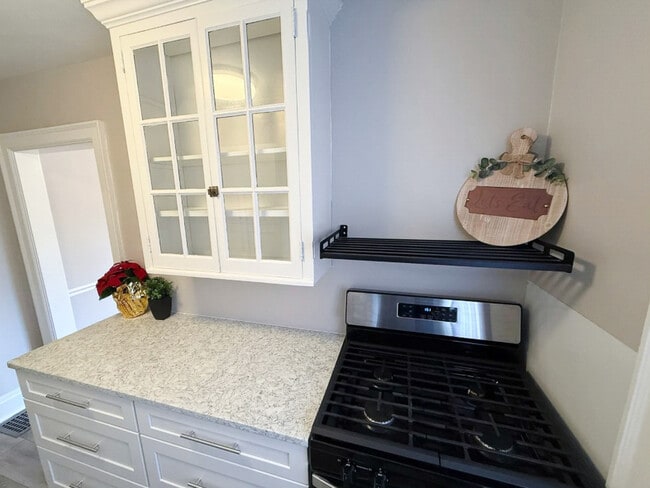 Building Photo - 3919 Beech St