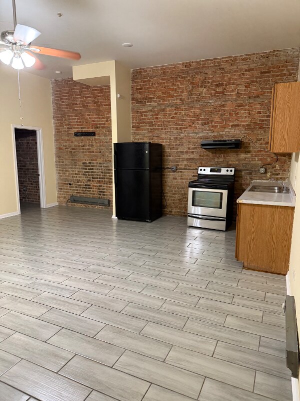 Building Photo - 709 S McAlister Ave