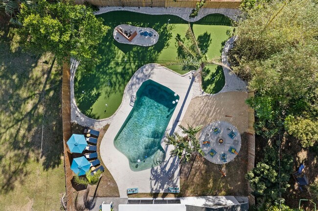 Building Photo - 13672 88th Ave N