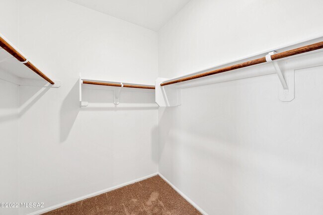 Building Photo - 6330 S Crescent Peak Dr