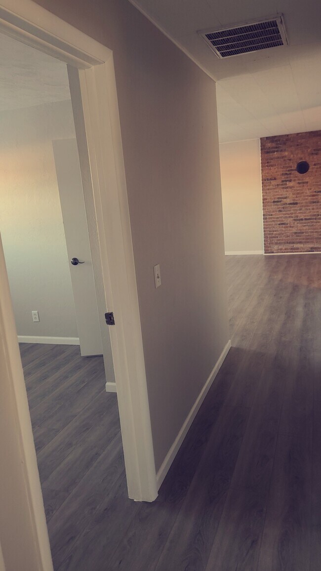 Building Photo - 210 South St