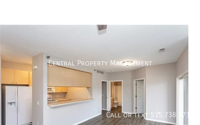 Building Photo - 1760 SE LA Grant Pkwy