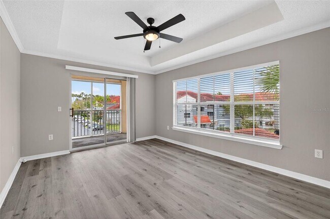 Building Photo - 18001 Richmond Pl Dr