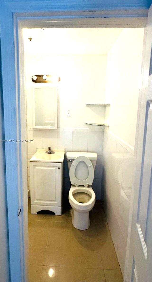 Building Photo - 1207 Marseille Dr