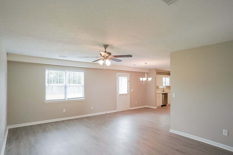 Building Photo - 49 Melleray Ct