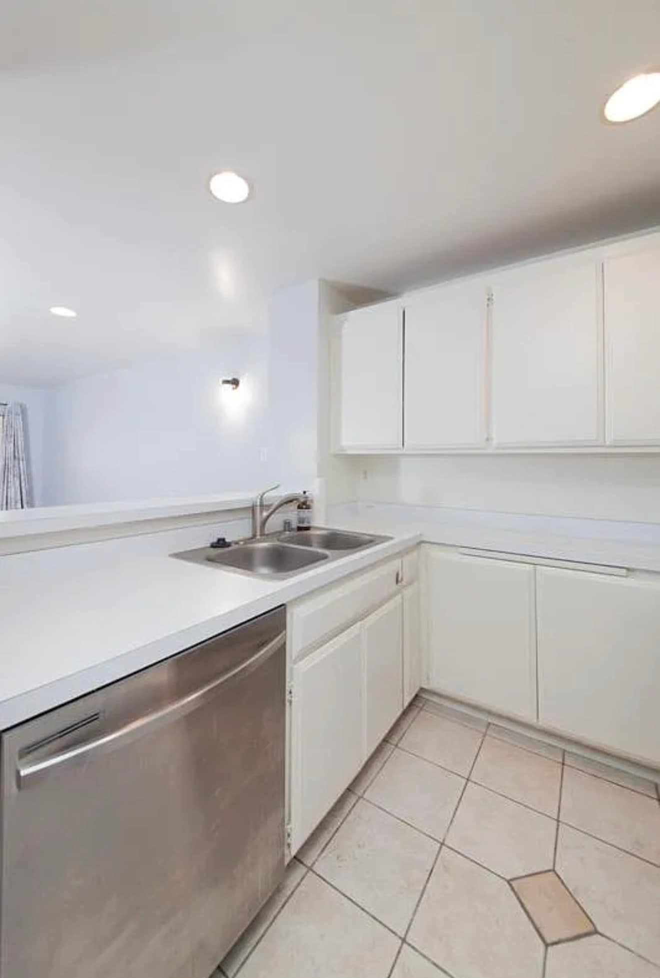 Kitchen - 7890 E Spring St