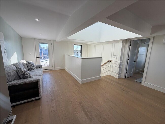 Building Photo - 9-9 Dearborn St