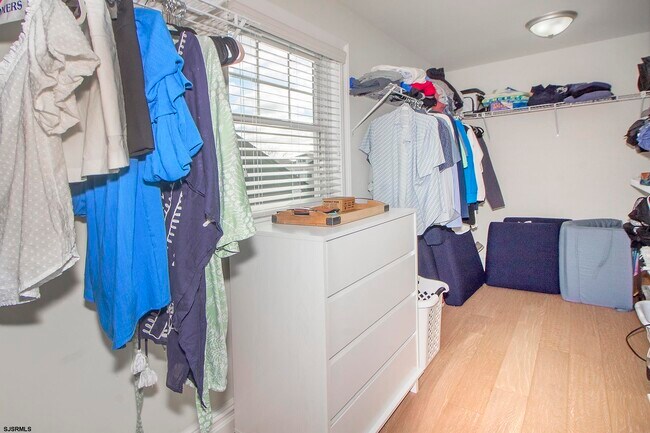 Building Photo - 8510 Fulton Ave