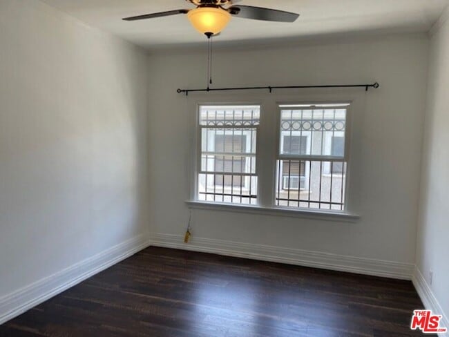 Building Photo - 456 S Wilton Pl