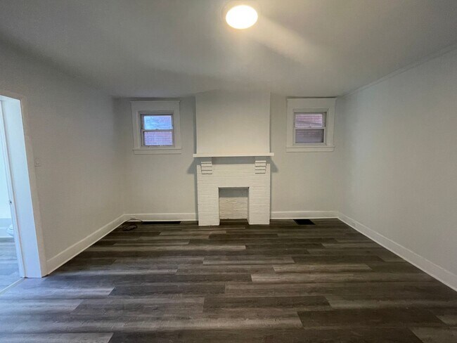 Building Photo - 1 Bed 1 Bath- Pittsburgh PA