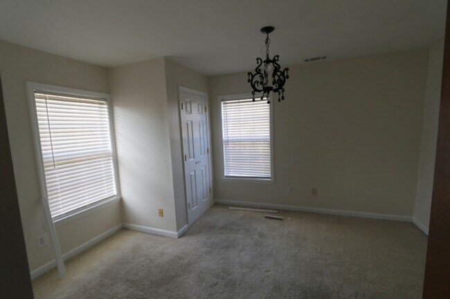 Building Photo - Quiet and Peaceful In the Country