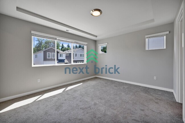 Building Photo - Spacious 4-Bedroom Retreat with 3.5 Baths in Beautiful Bothell – Your Ideal Home Awaits!