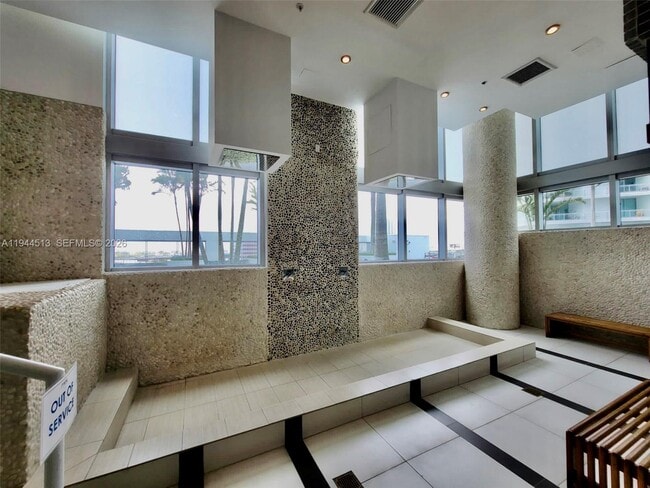 Building Photo - 92 SW 3rd St