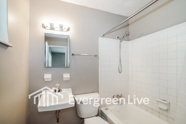 Building Photo - 64 Huber Village Blvd