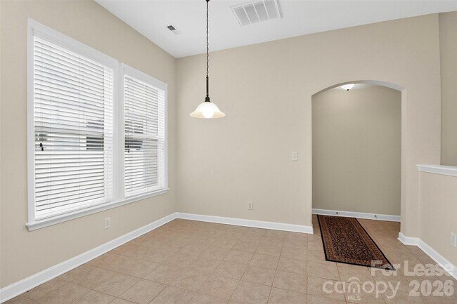 Building Photo - 9315 Rosalyn Glen Rd