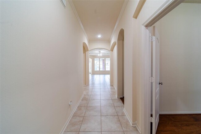 Building Photo - 28210 Cross Creek Springs Ln