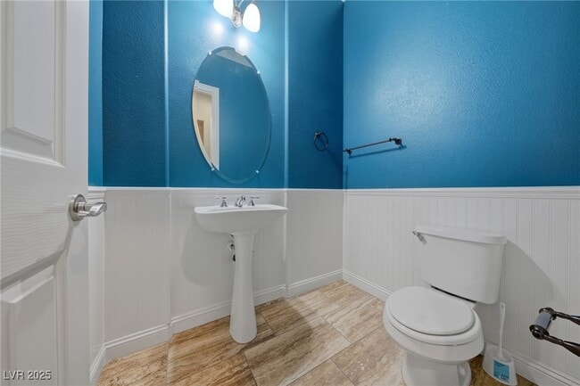 Building Photo - 916 Viscanio Pl