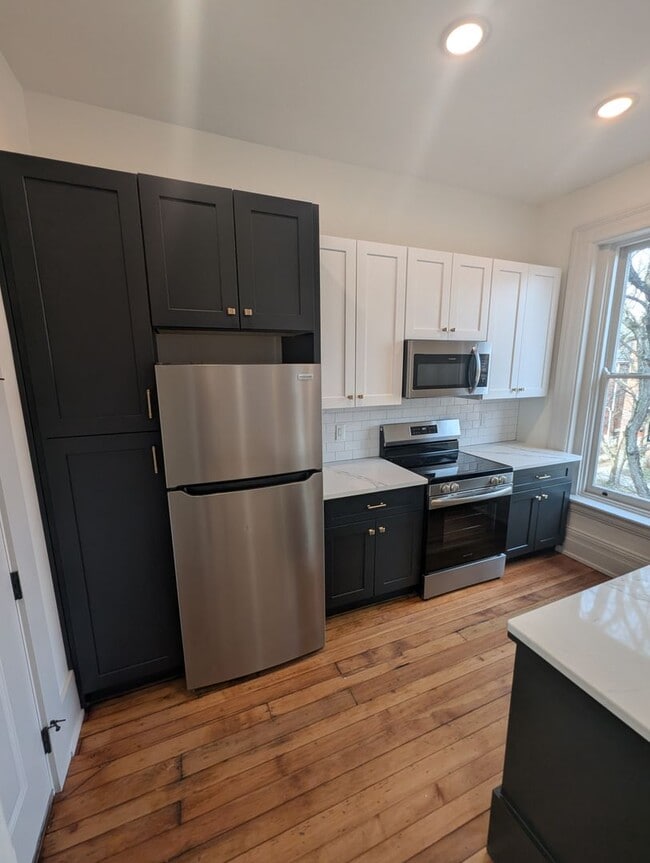Building Photo - Beautifully Renovated 1 Bed, 1 Bath in Historic Covington