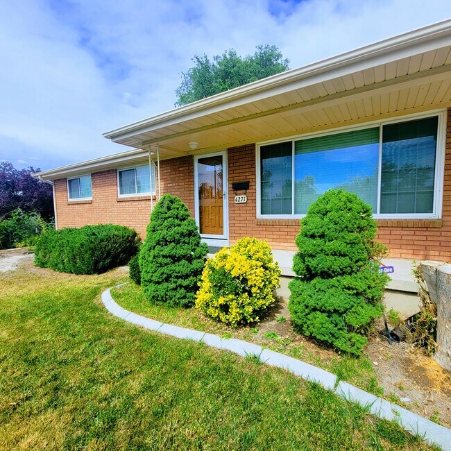 Beautiful Updated Home in Great Area! 4271 S Normandie Ln Millcreek UT 84107 Apartment Finder