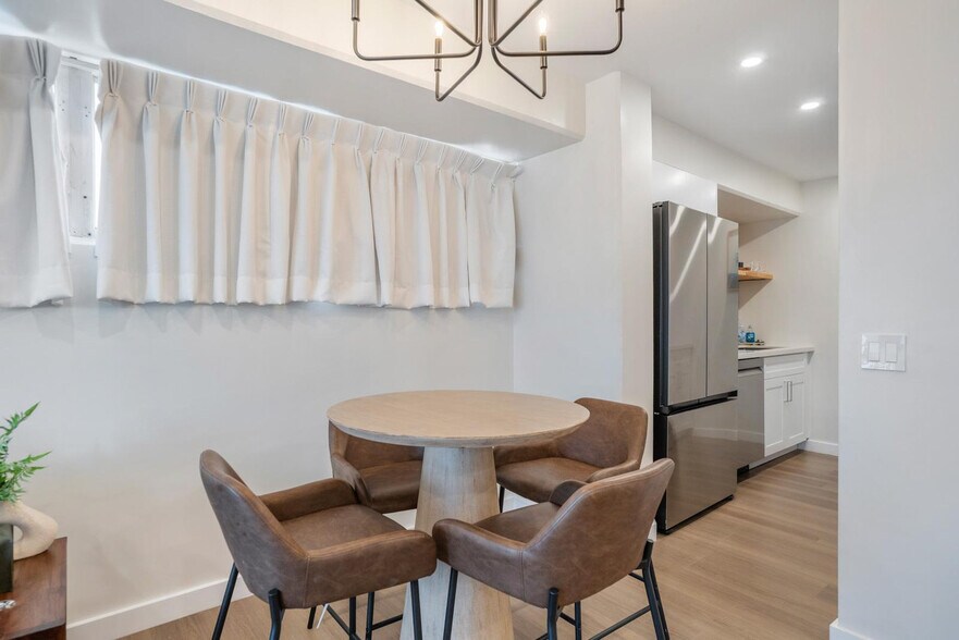 Building Photo - 2464 Prince Edward St