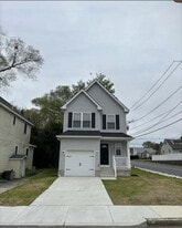 Building Photo - 300 Saunders Ave