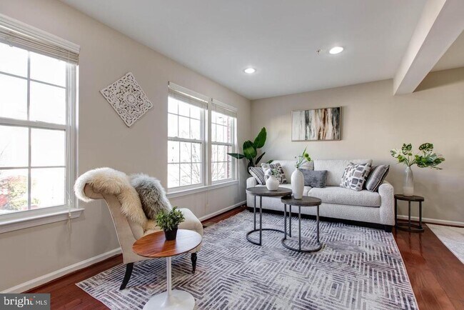 Building Photo - 7217 Maidstone Pl