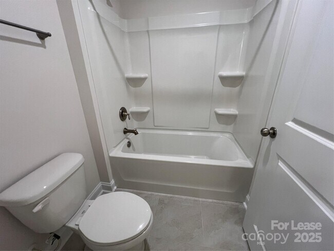 Building Photo - 196 Longleaf Dr