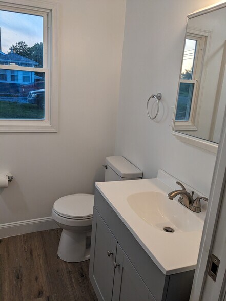 Bathroom - 932 Main St