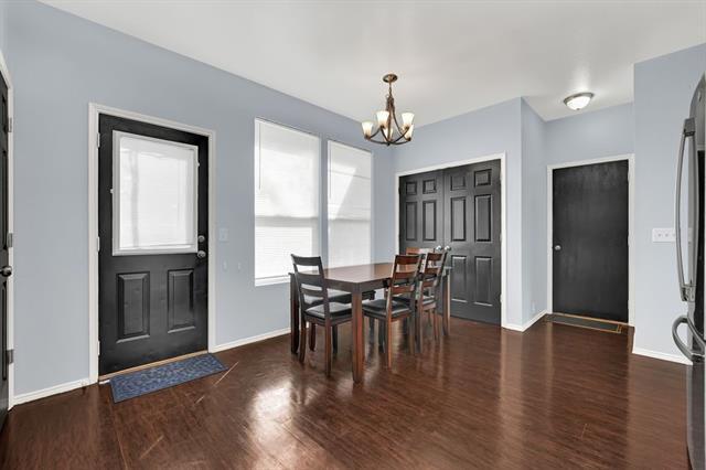 Building Photo - 909 Carlton Rd