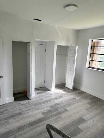 Building Photo - 3339 NW 33rd St