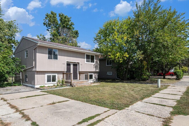 Building Photo - 4434 E Willoughby Rd