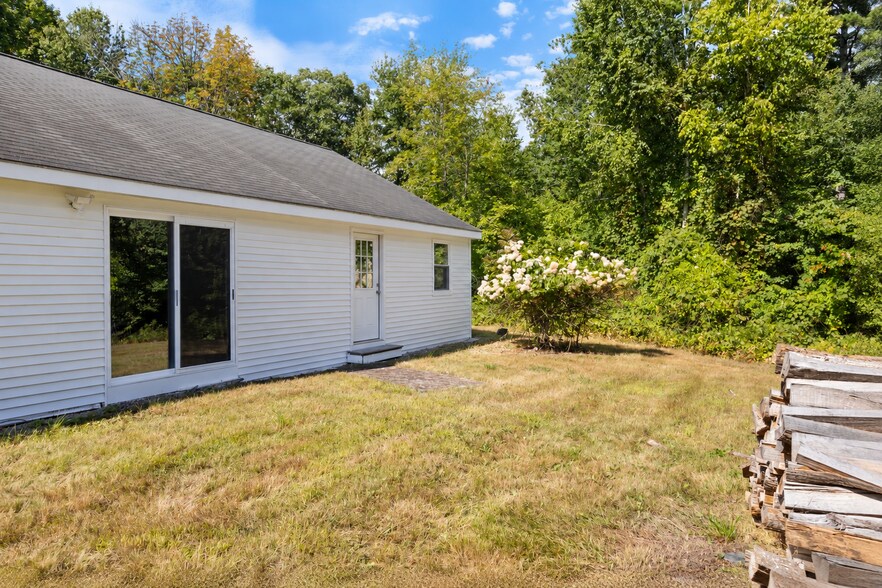 Building Photo - 665 S Waterboro Rd