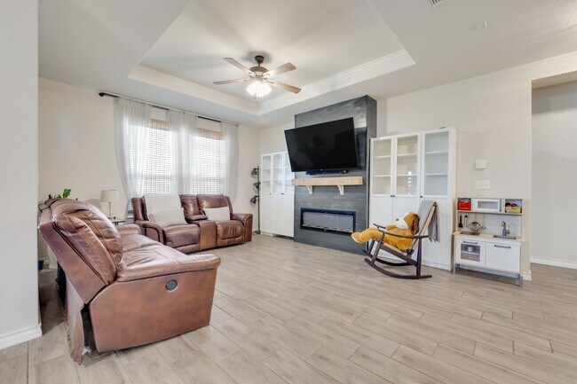 Building Photo - 630 Ridgehorn Dr