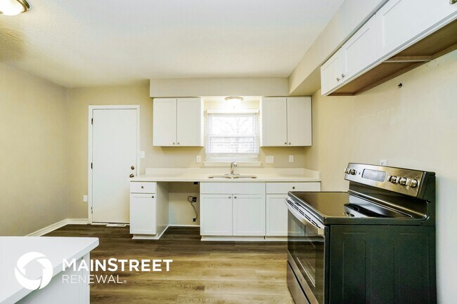 Building Photo - 2684 Glenbriar St